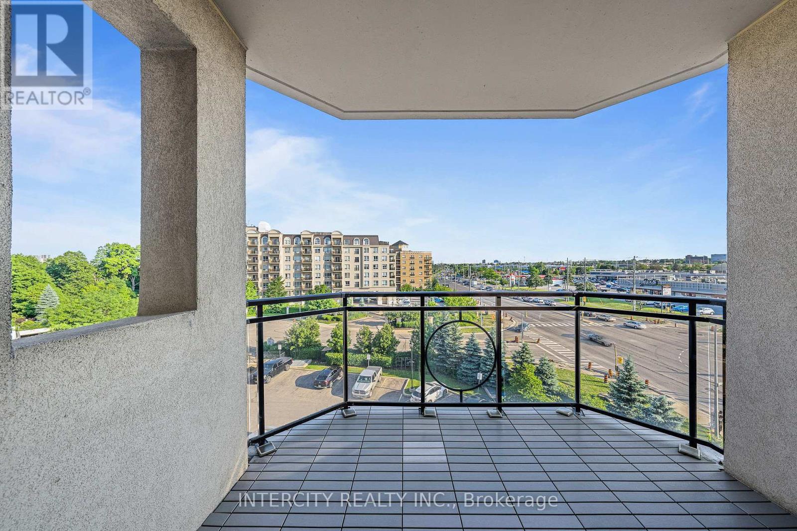 520 - 8 Maison Parc Court, Vaughan, Ontario  L4J 9K5 - Photo 18 - N12458393