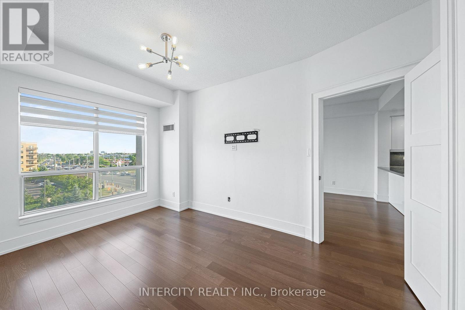 520 - 8 Maison Parc Court, Vaughan, Ontario  L4J 9K5 - Photo 23 - N12458393