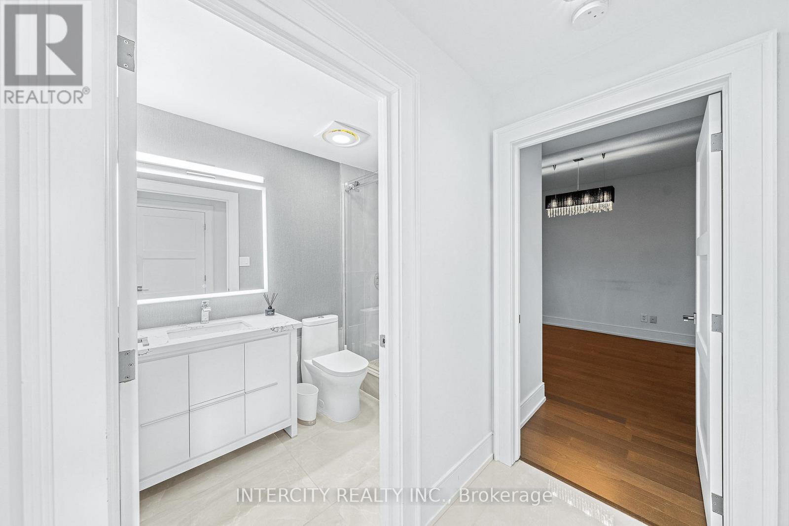 520 - 8 Maison Parc Court, Vaughan, Ontario  L4J 9K5 - Photo 28 - N12458393