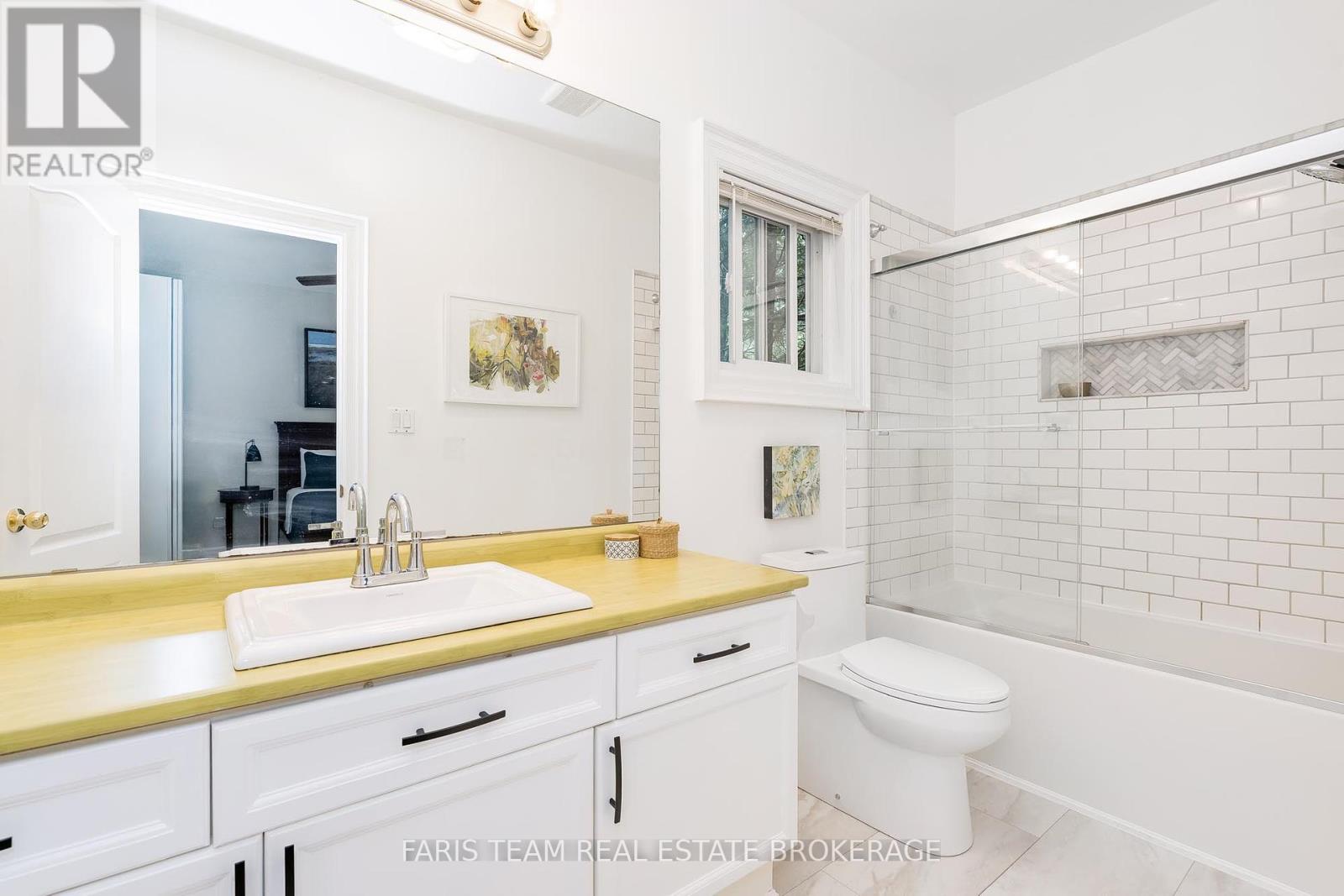 75 62nd Street S, Wasaga Beach, Ontario  L9Z 1V5 - Photo 15 - S12458417