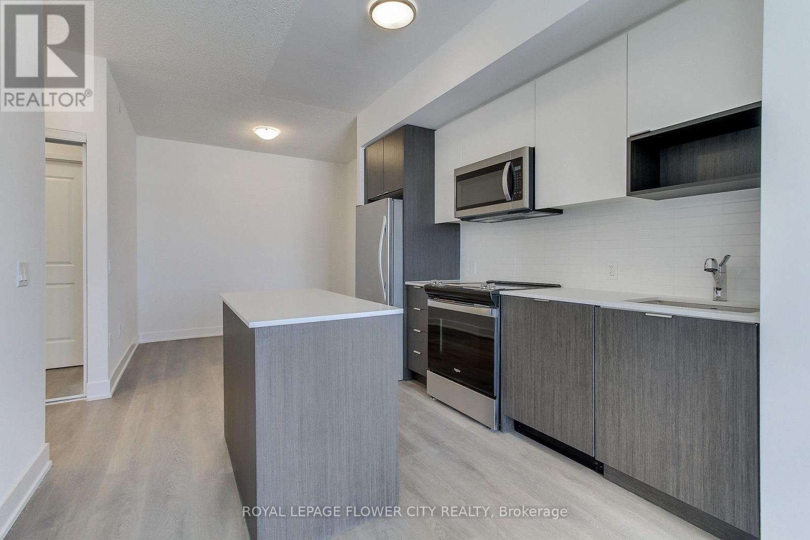 1506 - 202 Burnhamthorpe Road E, Mississauga, Ontario  L5A 0B2 - Photo 10 - W12458396