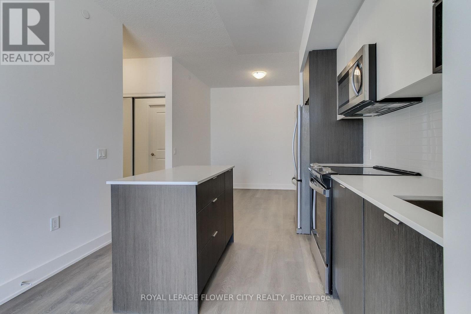 1506 - 202 Burnhamthorpe Road E, Mississauga, Ontario  L5A 0B2 - Photo 11 - W12458396