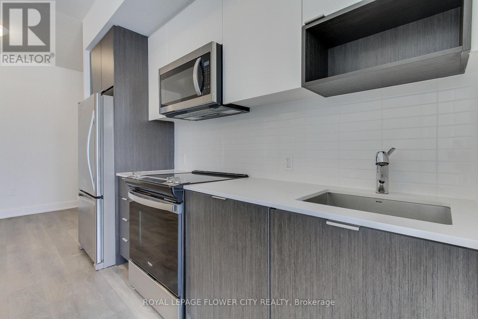 1506 - 202 Burnhamthorpe Road E, Mississauga, Ontario  L5A 0B2 - Photo 12 - W12458396