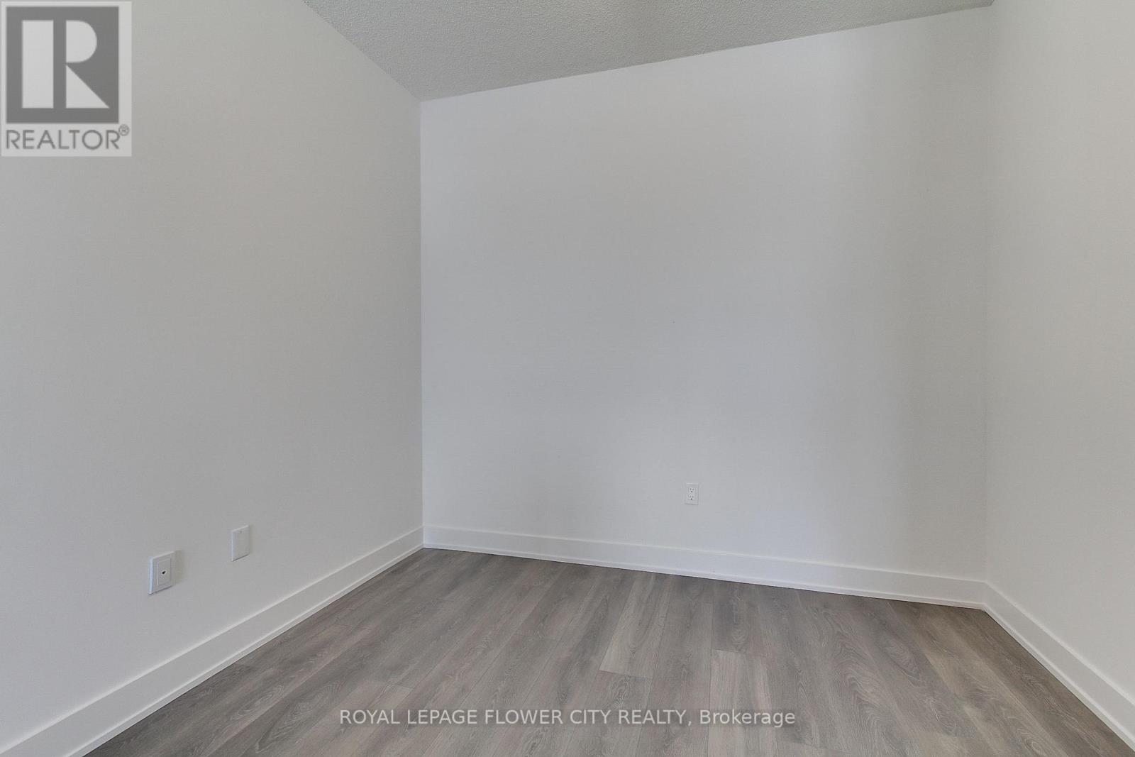 1506 - 202 Burnhamthorpe Road E, Mississauga, Ontario  L5A 0B2 - Photo 18 - W12458396