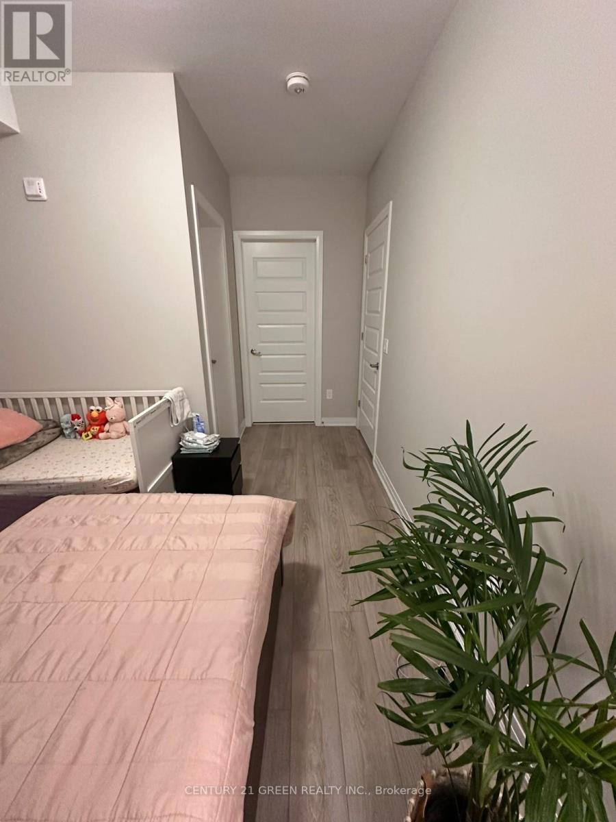 520 - 480 Gordon Krantz Boulevard, Milton, Ontario  L9E 1Z4 - Photo 8 - W12458401