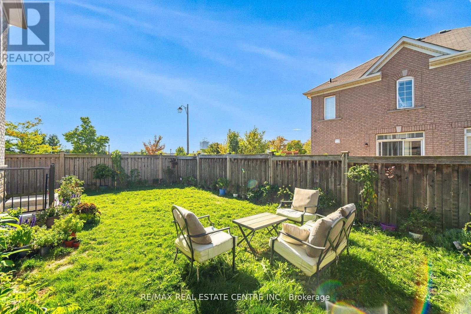 Lower - 351 Greenless Circle, Milton, Ontario  L9T 0X2 - Photo 28 - W12458412