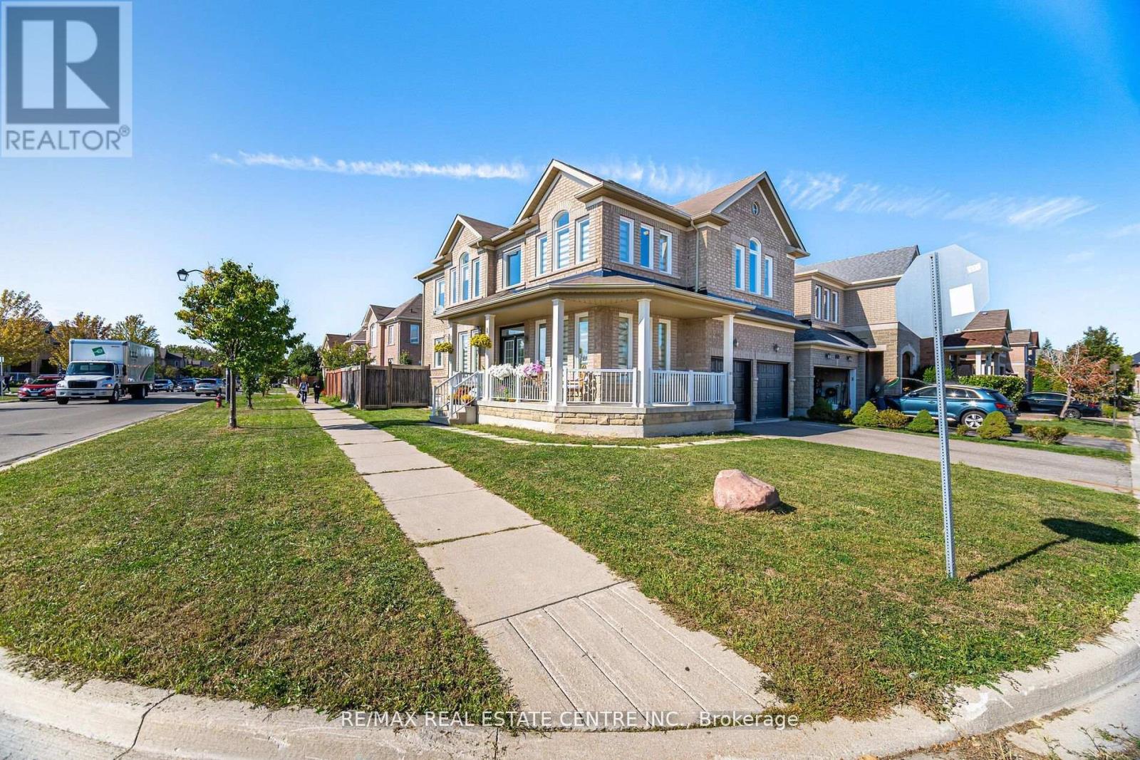 Lower - 351 Greenless Circle, Milton, Ontario  L9T 0X2 - Photo 4 - W12458412