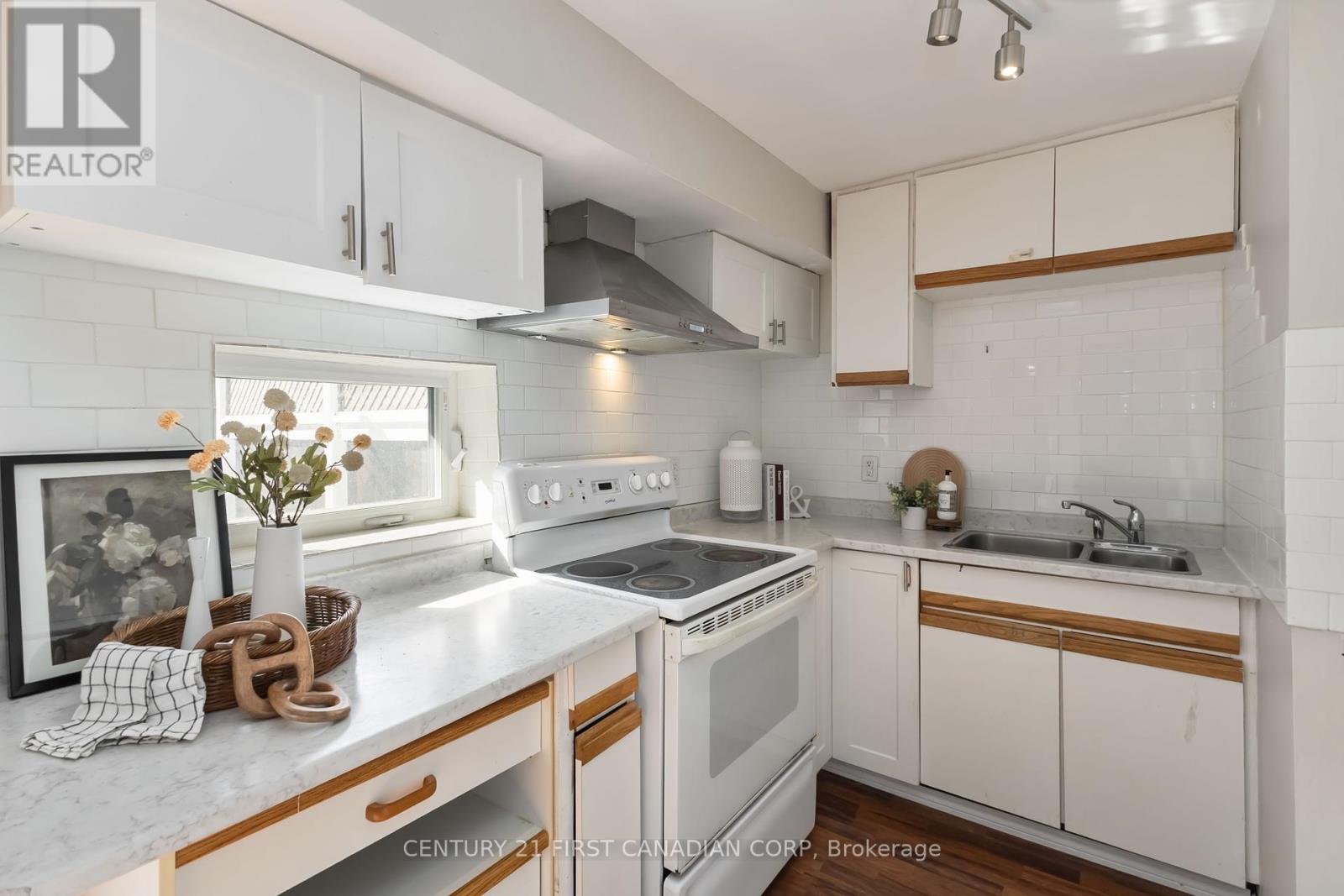 321 Edmonton Street, London East, Ontario  N5W 4X3 - Photo 24 - X12458433