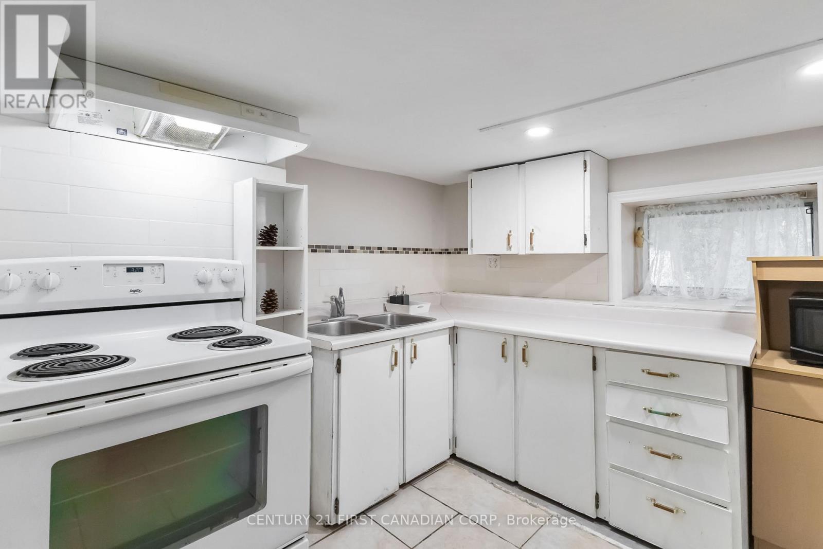 321 Edmonton Street, London East, Ontario  N5W 4X3 - Photo 35 - X12458433