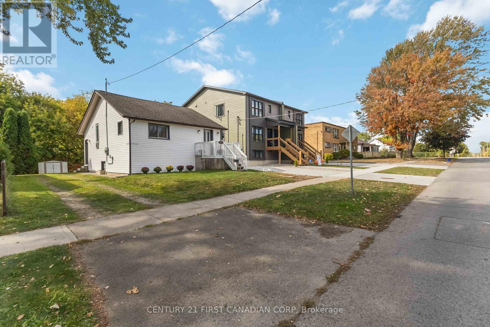 321 Edmonton Street, London East, Ontario  N5W 4X3 - Photo 5 - X12458433