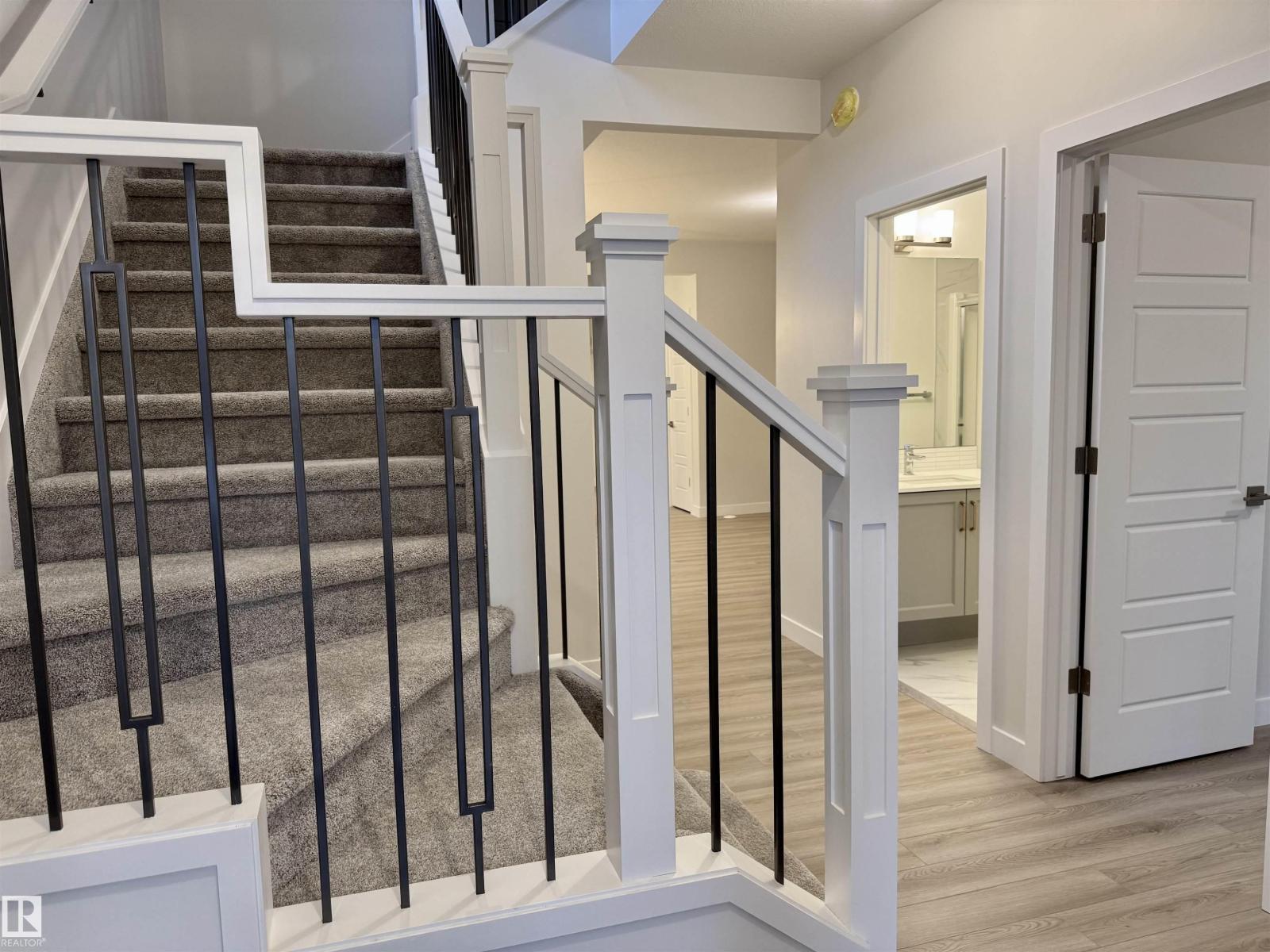 6108 Carr Rd Nw, Edmonton, Alberta  T5E 6Y4 - Photo 4 - E4461832