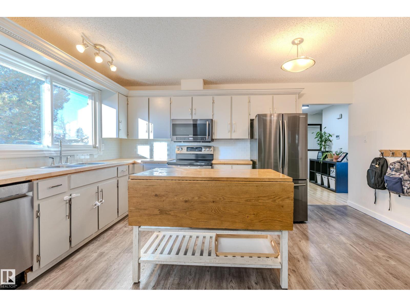 9713 100 Av, Morinville, Alberta  T8R 1G6 - Photo 13 - E4461833