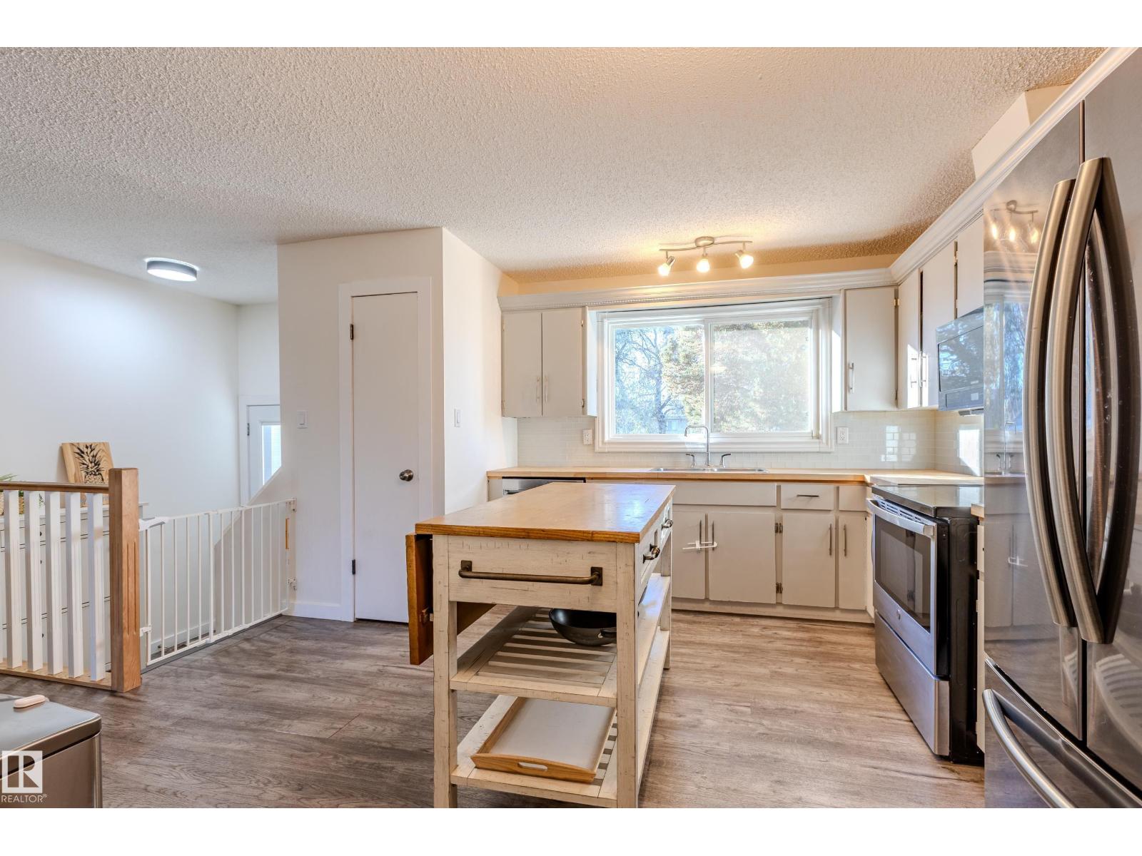 9713 100 Av, Morinville, Alberta  T8R 1G6 - Photo 15 - E4461833