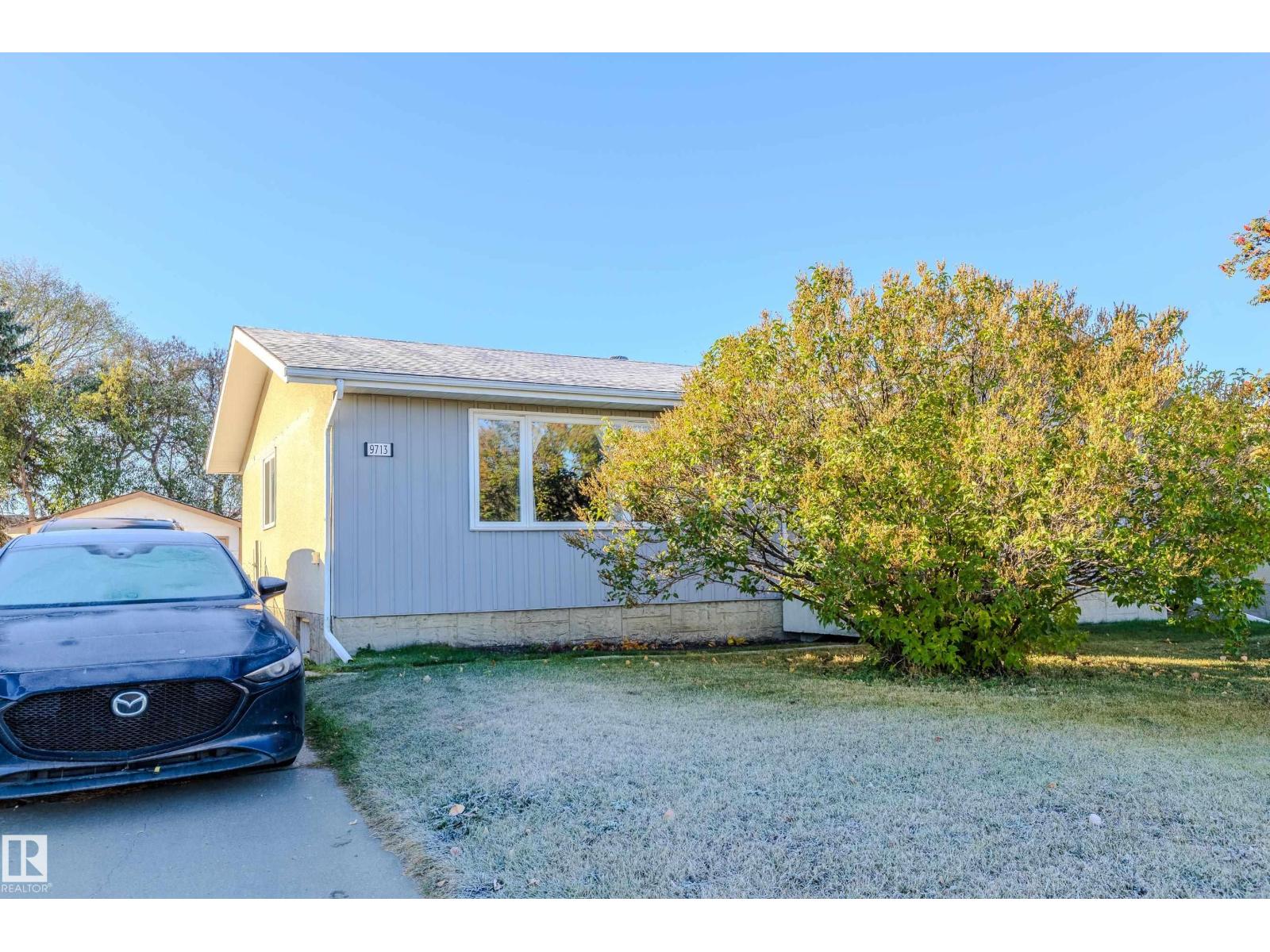 9713 100 Av, Morinville, Alberta  T8R 1G6 - Photo 3 - E4461833