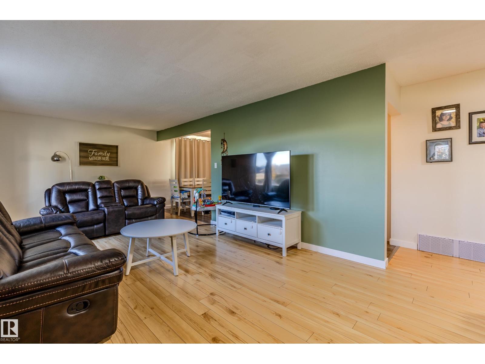 9713 100 Av, Morinville, Alberta  T8R 1G6 - Photo 8 - E4461833