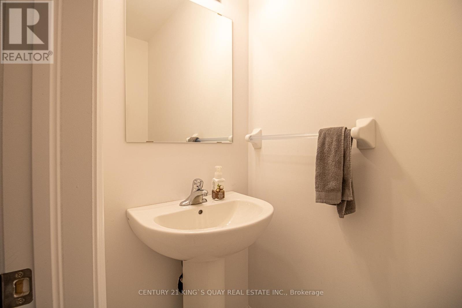 45 Elsegood Drive, Guelph, Ontario  N1L 0R6 - Photo 5 - X12458402