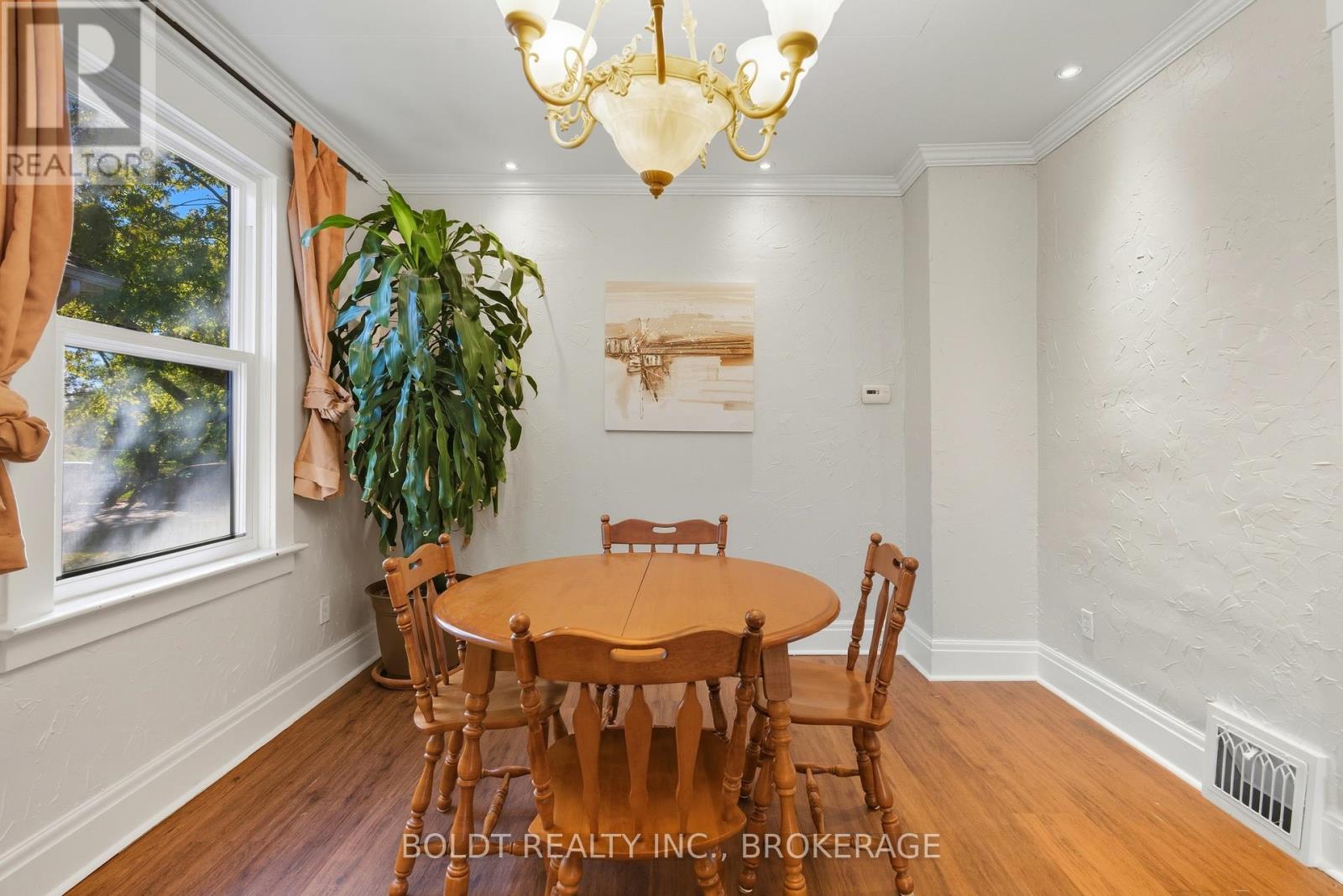 26 Currie Street, St. Catharines, Ontario  L2M 5M6 - Photo 14 - X12458444