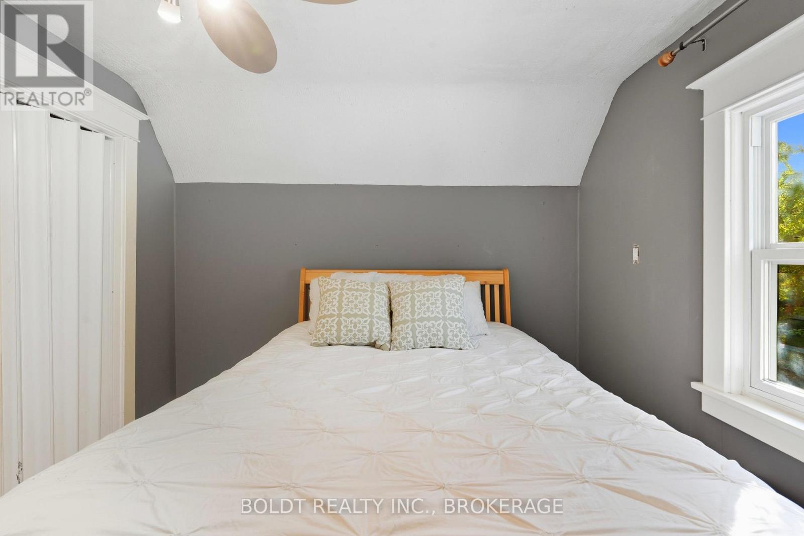26 Currie Street, St. Catharines, Ontario  L2M 5M6 - Photo 21 - X12458444