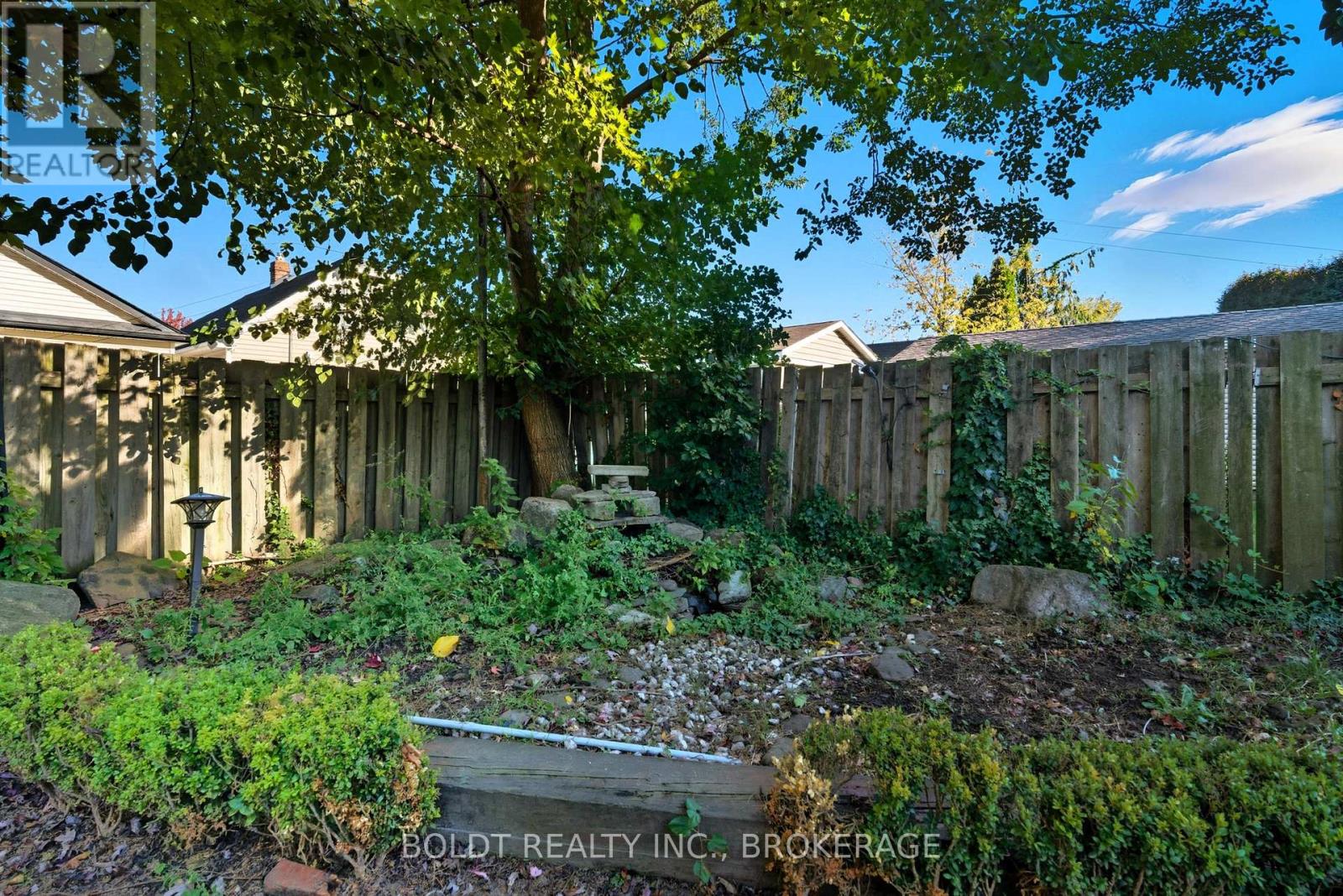 26 Currie Street, St. Catharines, Ontario  L2M 5M6 - Photo 37 - X12458444