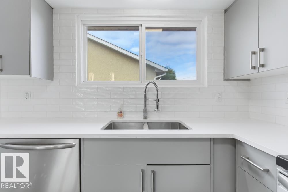 12808 133 Av Nw, Edmonton, Alberta  T5L 3S3 - Photo 11 - E4461834