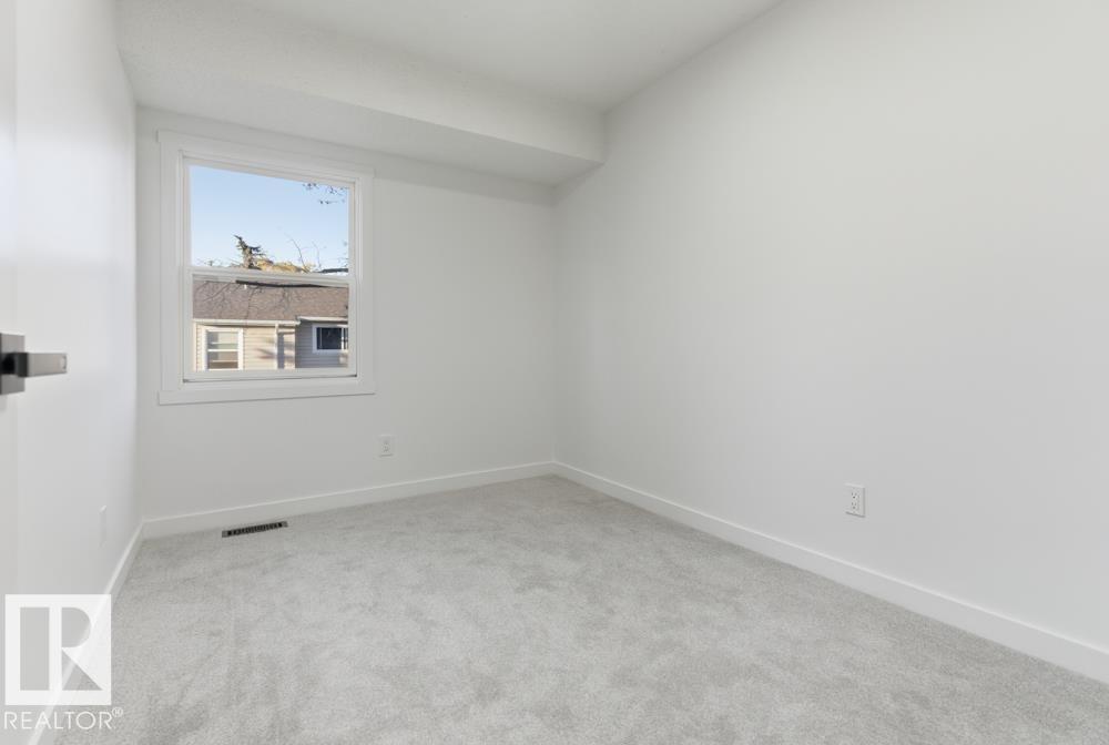 12g Clareview Vg Nw, Edmonton, Alberta  T5A 3P2 - Photo 17 - E4461835
