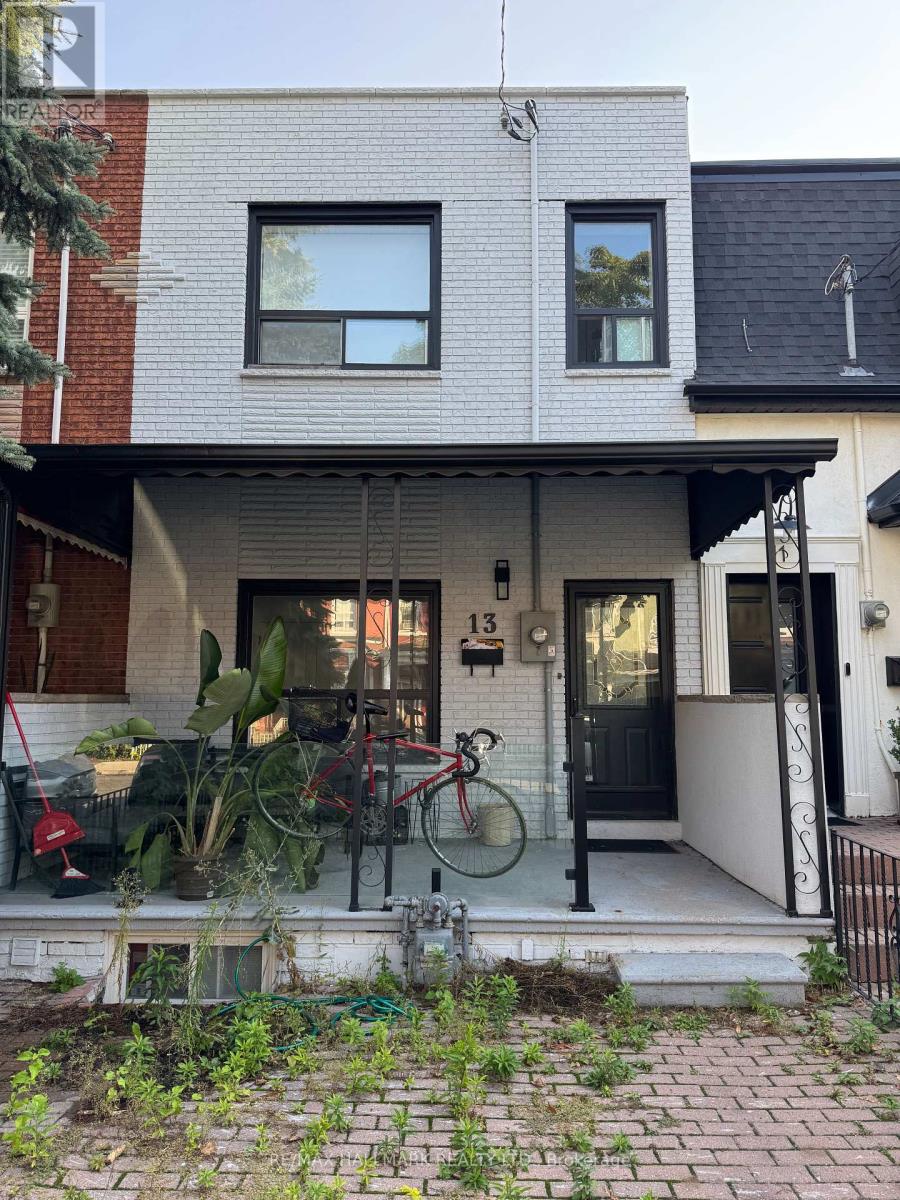 Main - 13 Brookfield Street, Toronto, Ontario  M6J 3A8 - Photo 11 - C12458432