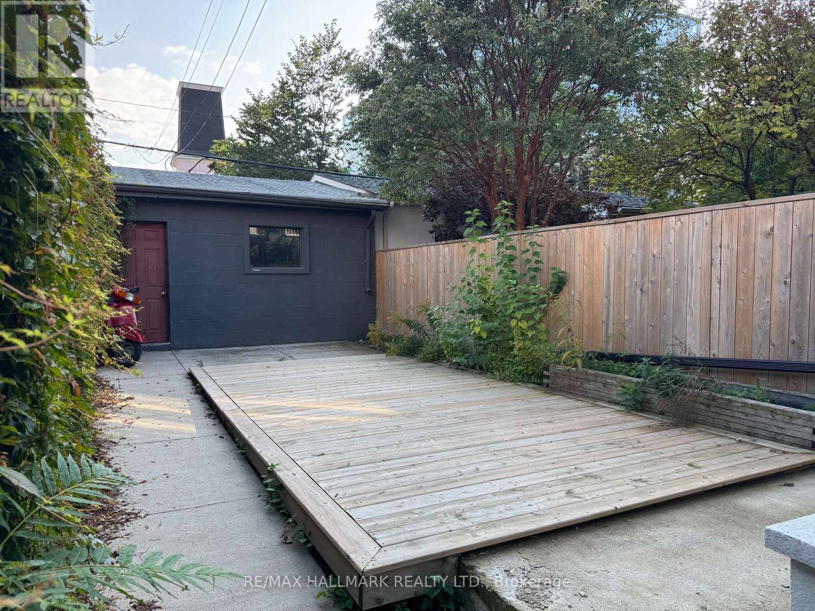 Main - 13 Brookfield Street, Toronto, Ontario  M6J 3A8 - Photo 9 - C12458432