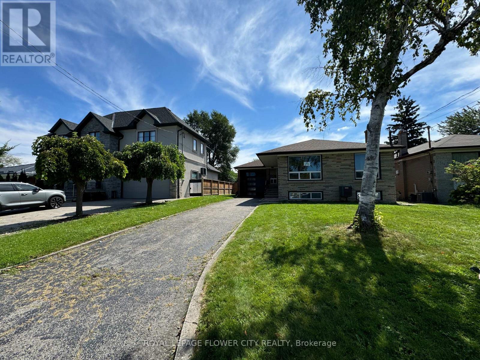 221 Acton Avenue, Toronto, Ontario  M3H 4H8 - Photo 1 - C12458435