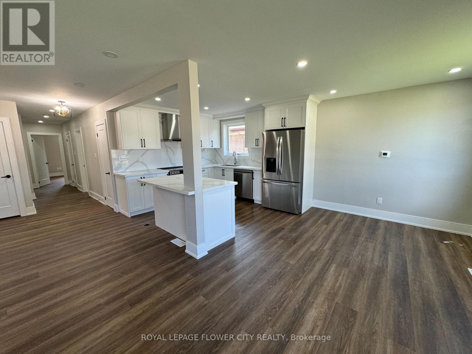221 Acton Avenue, Toronto, Ontario  M3H 4H8 - Photo 10 - C12458435
