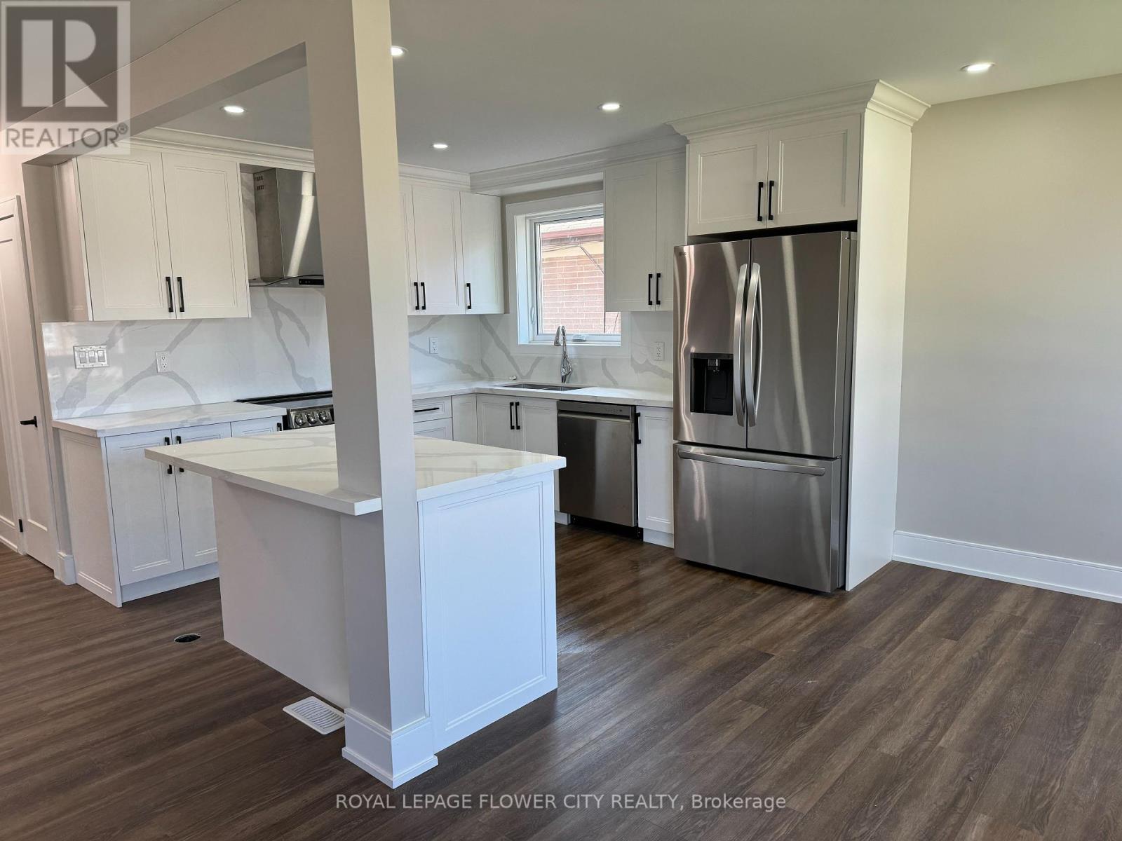 221 Acton Avenue, Toronto, Ontario  M3H 4H8 - Photo 11 - C12458435