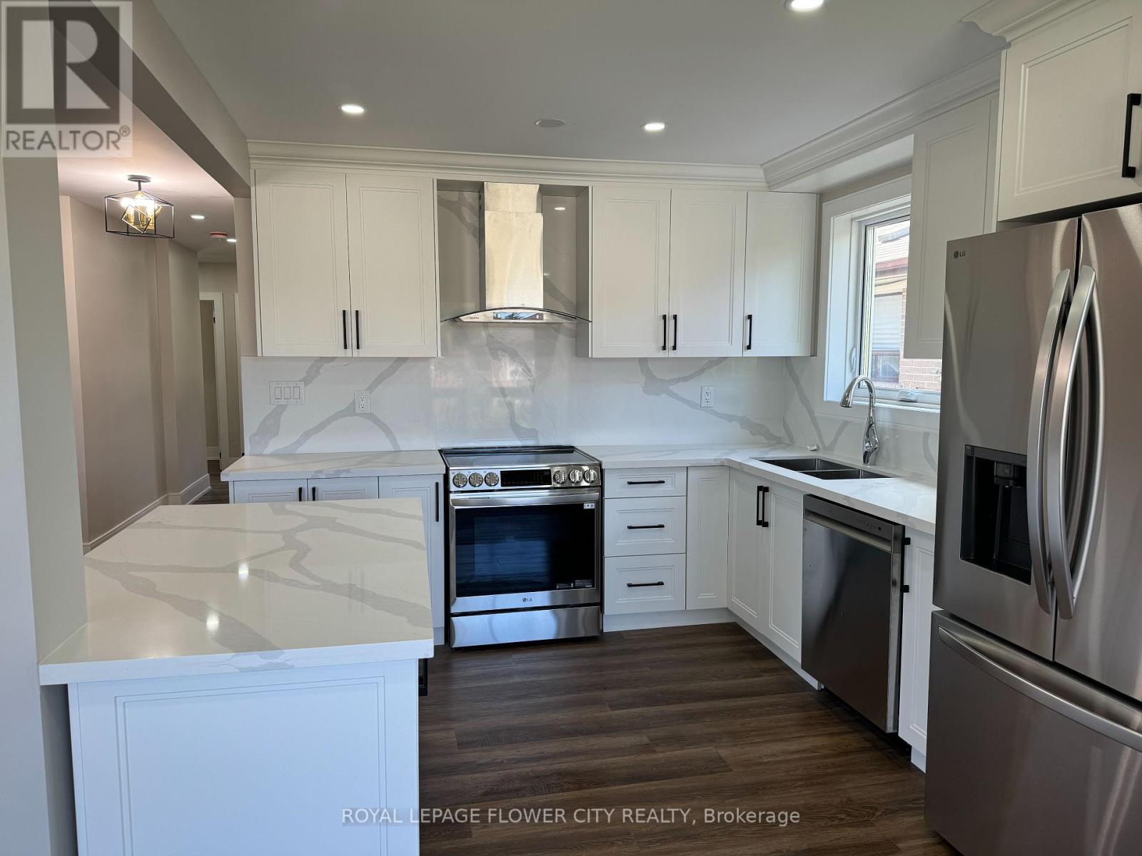 221 Acton Avenue, Toronto, Ontario  M3H 4H8 - Photo 13 - C12458435