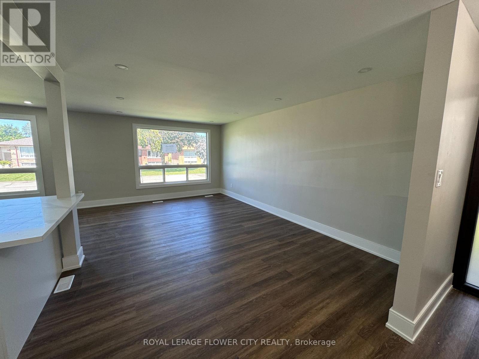 221 Acton Avenue, Toronto, Ontario  M3H 4H8 - Photo 16 - C12458435