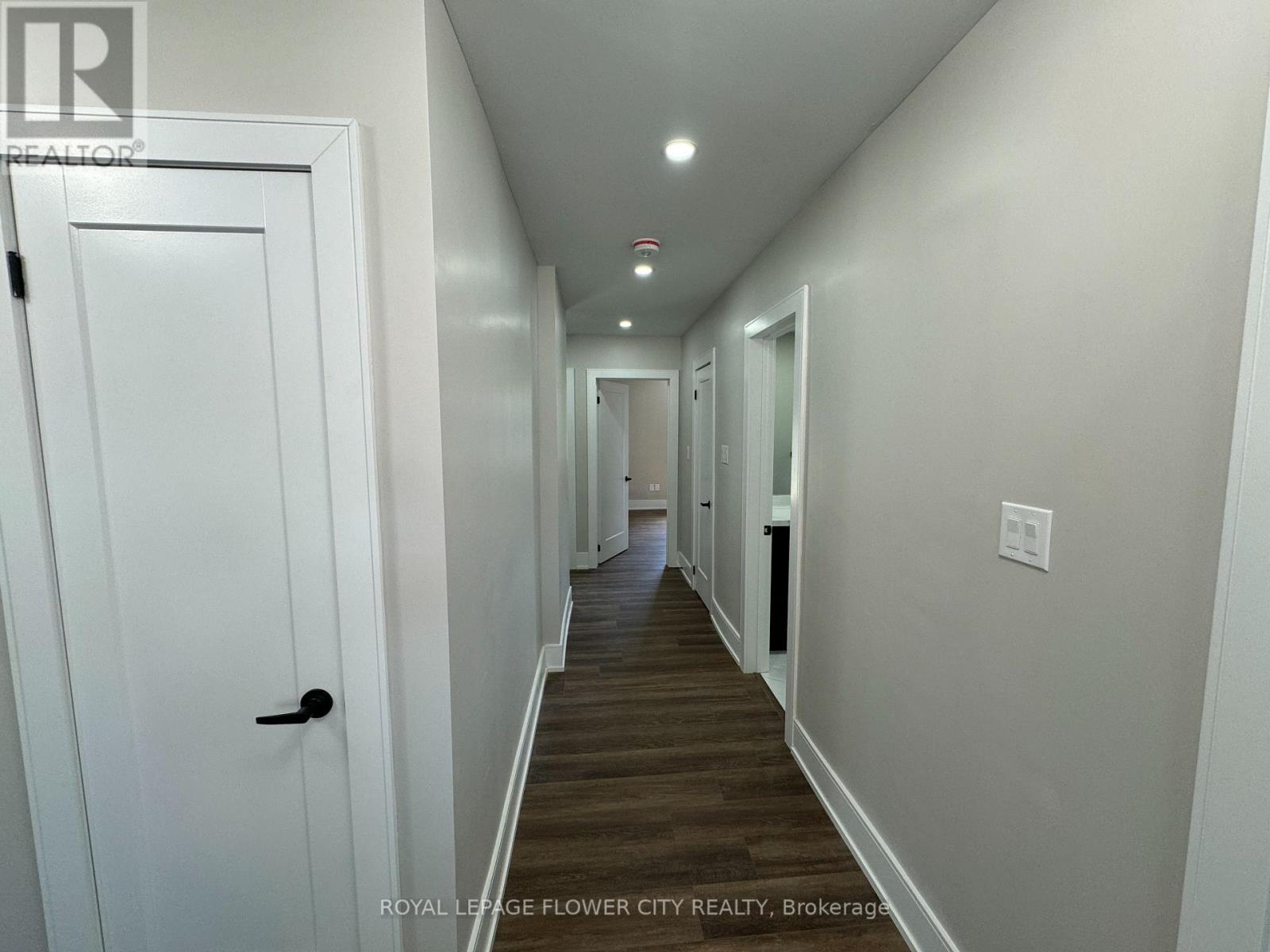 221 Acton Avenue, Toronto, Ontario  M3H 4H8 - Photo 8 - C12458435