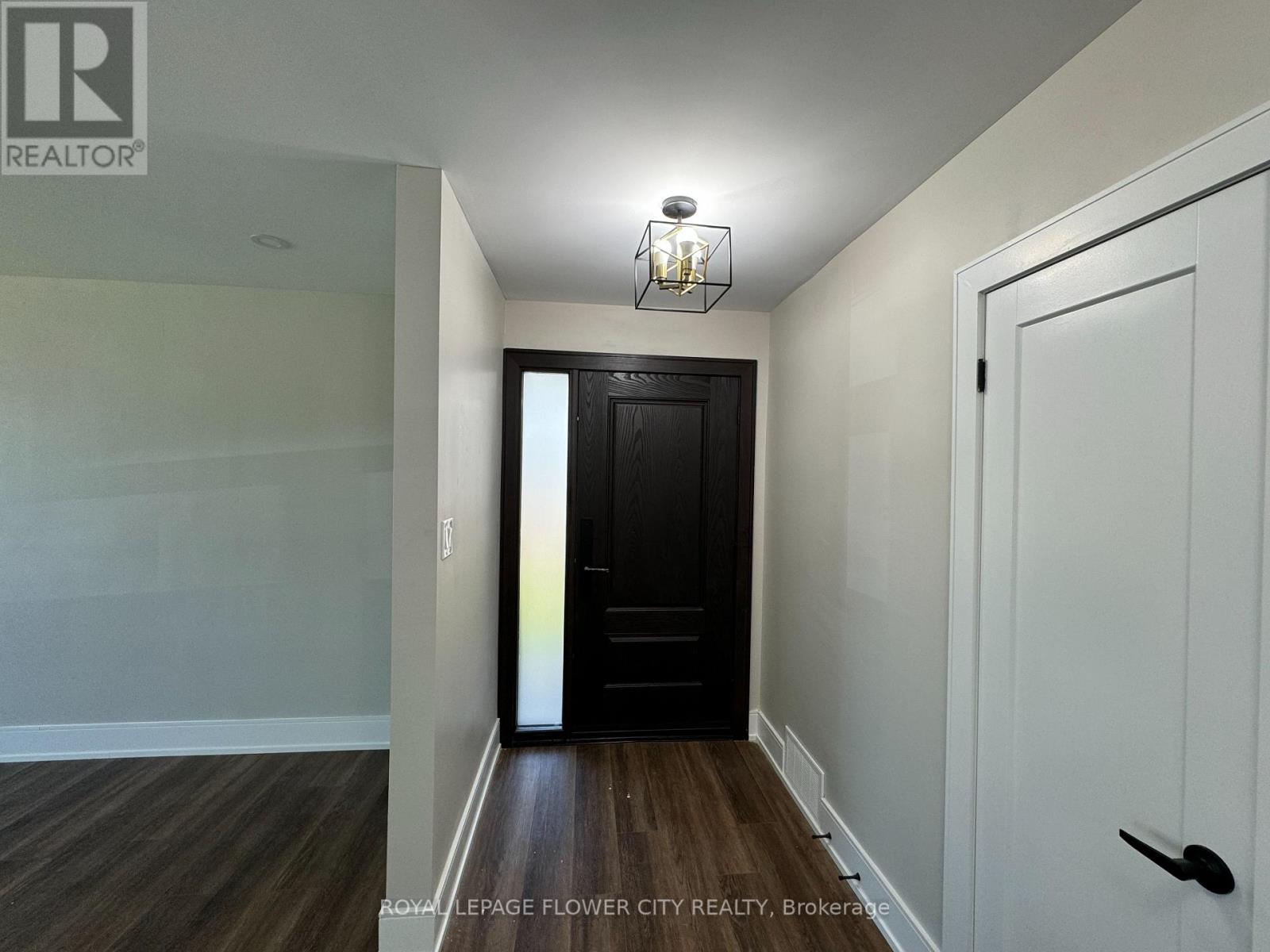 221 Acton Avenue, Toronto, Ontario  M3H 4H8 - Photo 9 - C12458435