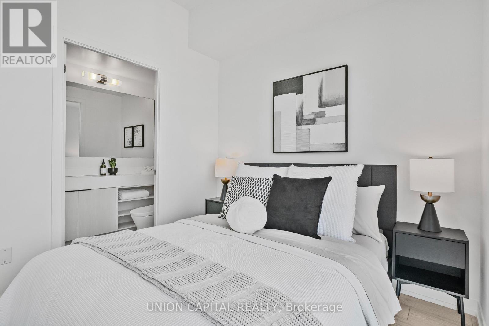 3517 - 82 Dalhousie Street, Toronto, Ontario  M5B 0C5 - Photo 12 - C12458446