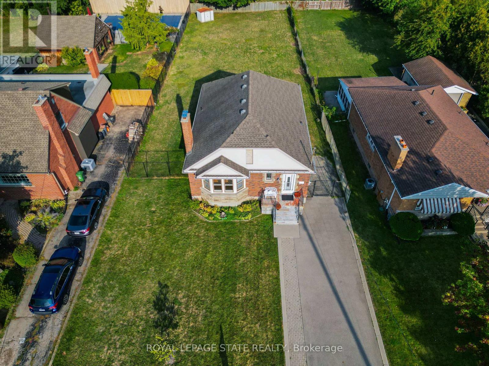 37 LOWER HORNING ROAD, Hamilton, Ontario