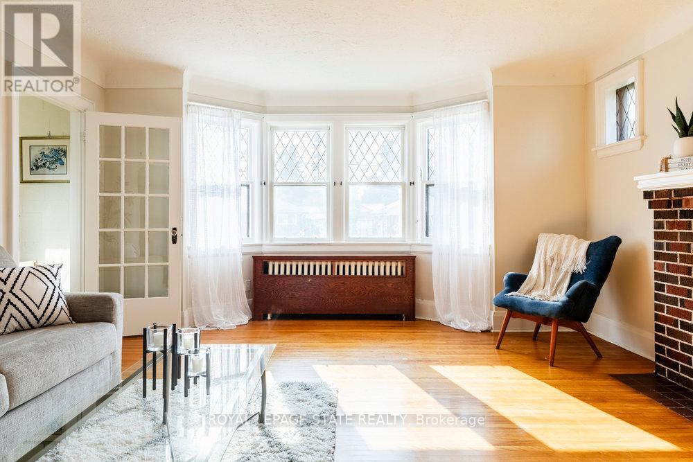37 Lower Horning Road, Hamilton, Ontario  L8S 3E9 - Photo 6 - X12424103