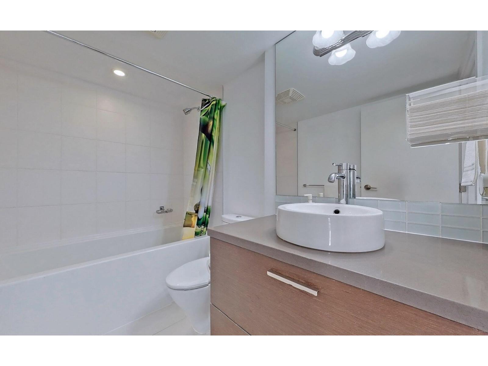 2104 10777 University Drive, Surrey, British Columbia  V3T 0E6 - Photo 12 - R3057699