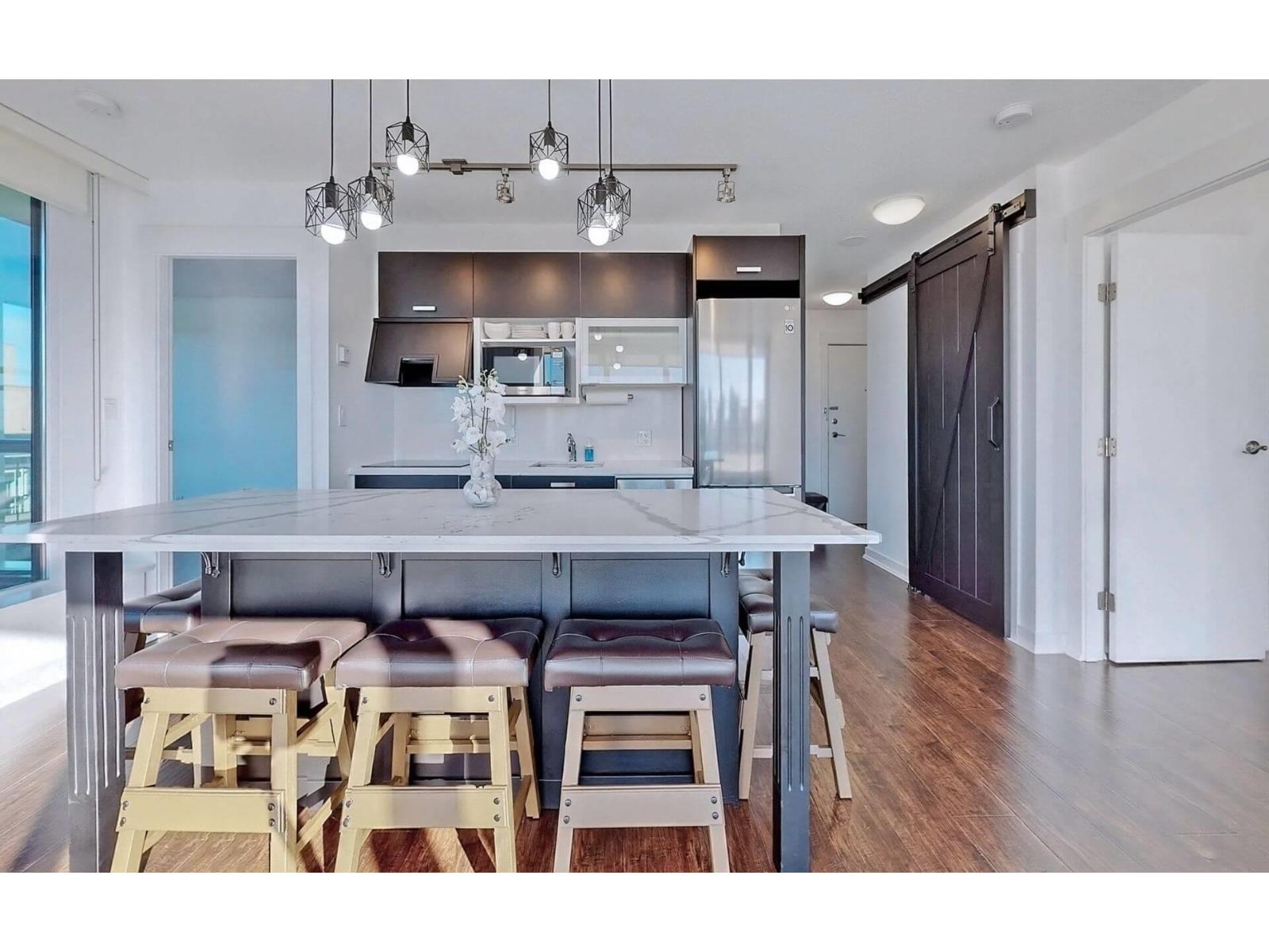 2104 10777 University Drive, Surrey, British Columbia  V3T 0E6 - Photo 4 - R3057699