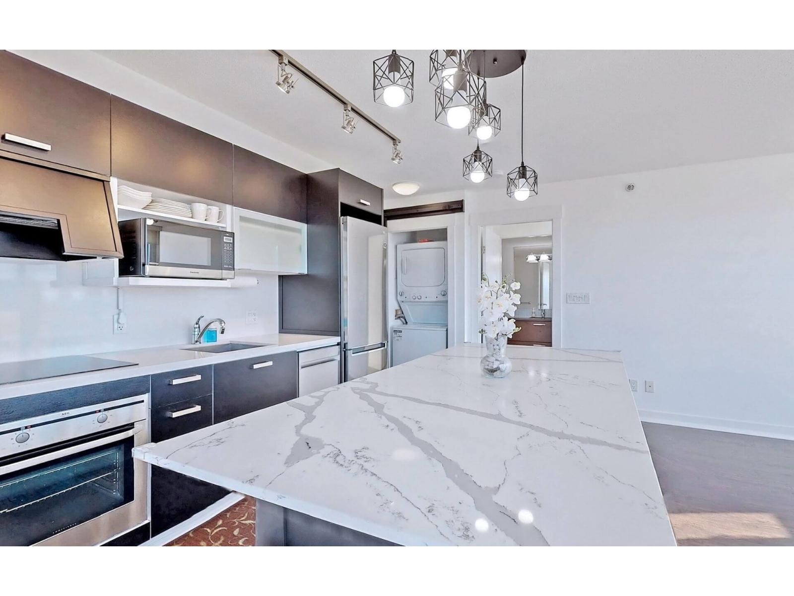 2104 10777 University Drive, Surrey, British Columbia  V3T 0E6 - Photo 5 - R3057699