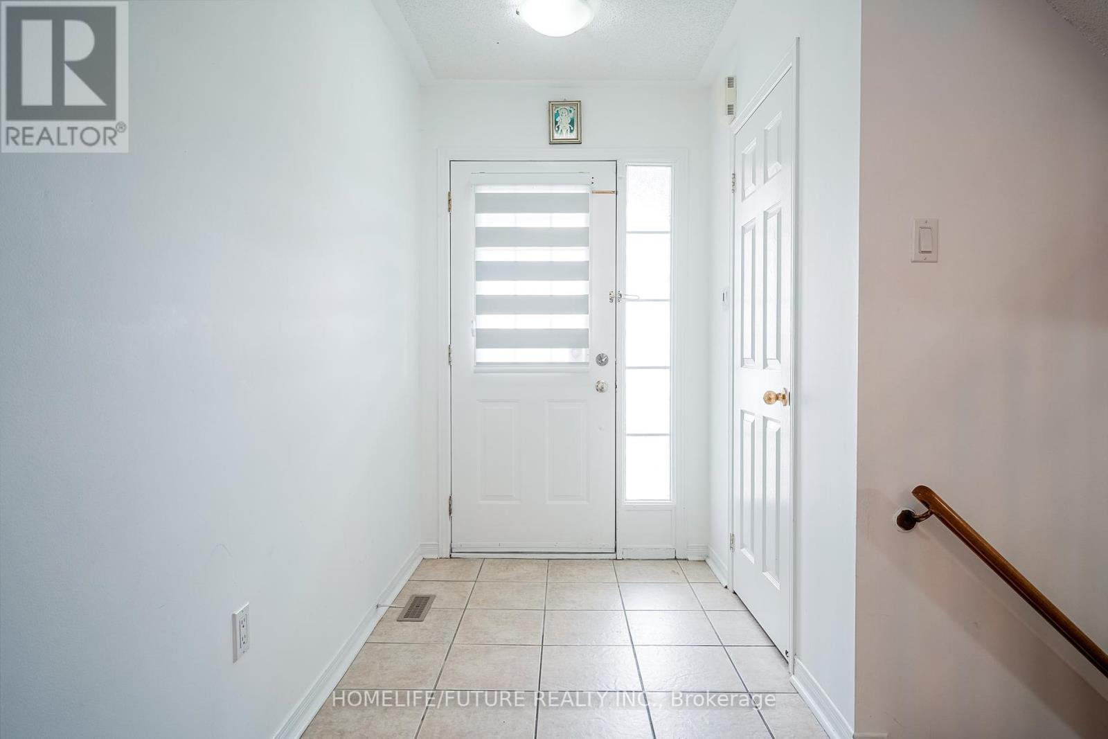 18 MANSBRIDGE CRESCENT, Ajax, Ontario