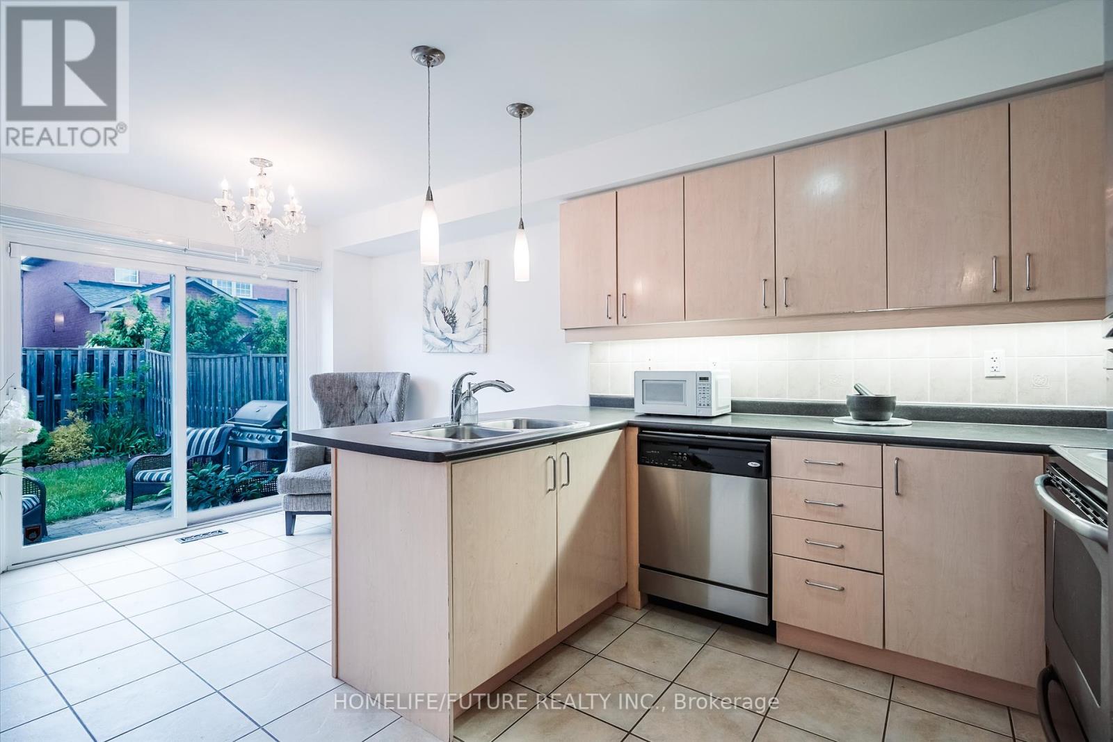 18 Mansbridge Crescent, Ajax, Ontario  L1Z 1S3 - Photo 16 - E12458434