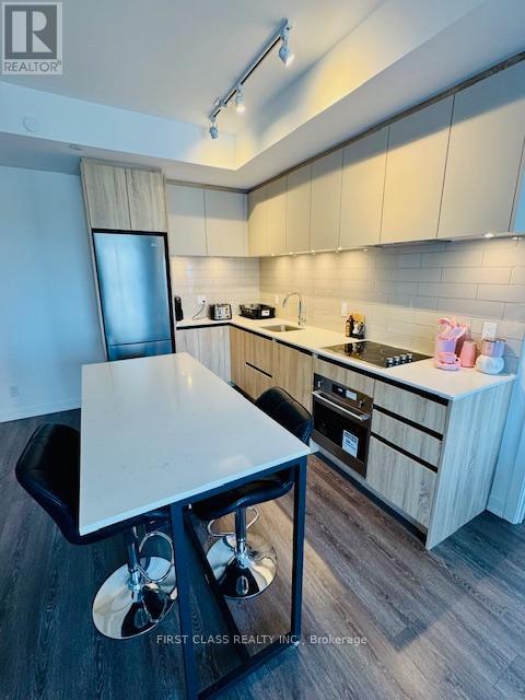 1201 - 7950 Bathurst Street, Vaughan, Ontario  L4J 0L4 - Photo 14 - N12458451