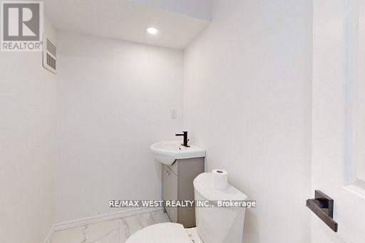 56 Long Point Drive, Richmond Hill, Ontario  L4E 3W8 - Photo 23 - N12458453