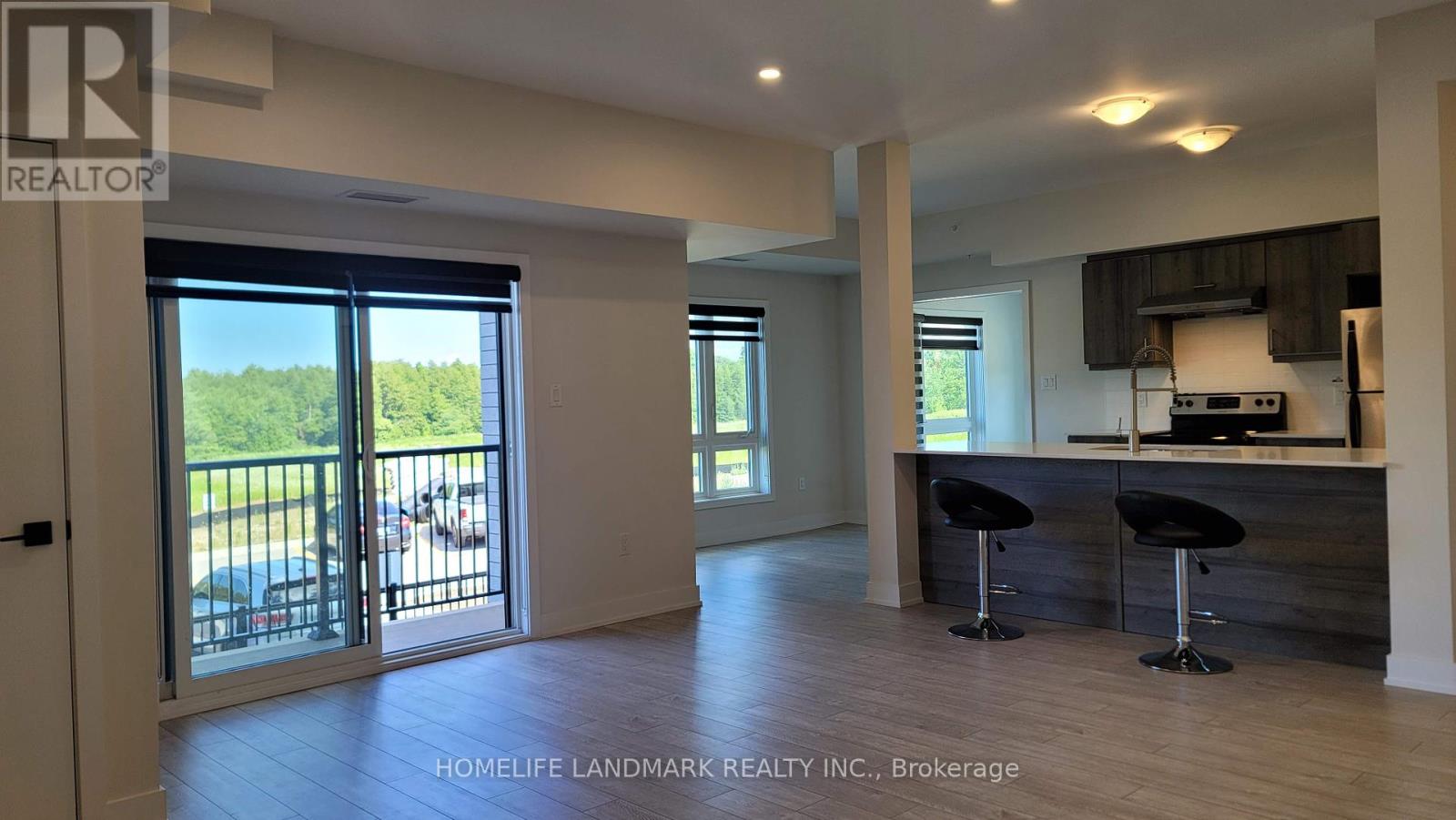 111 - 10 Culinary Lane, Barrie, Ontario  L9J 0J7 - Photo 13 - S12458441