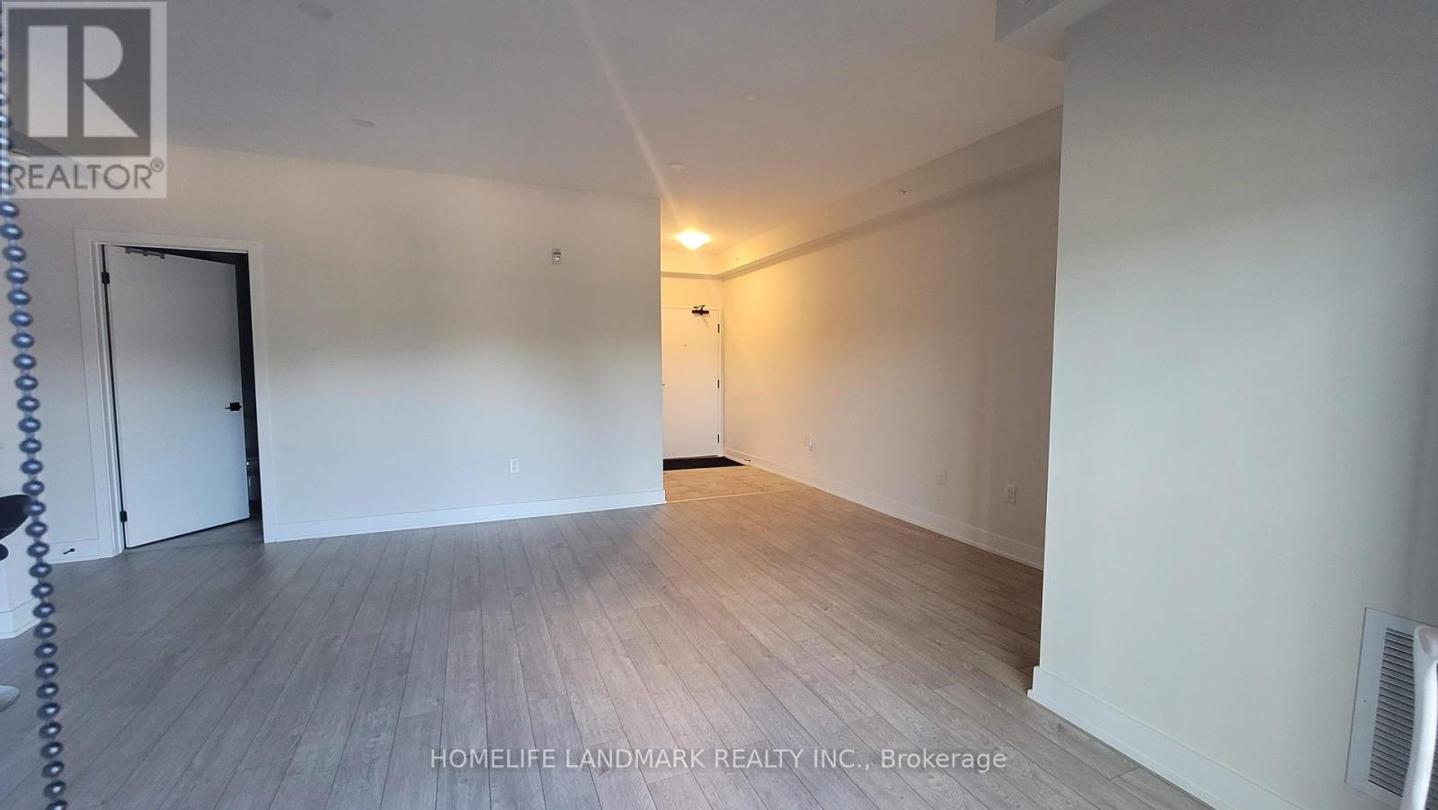 111 - 10 Culinary Lane, Barrie, Ontario  L9J 0J7 - Photo 15 - S12458441
