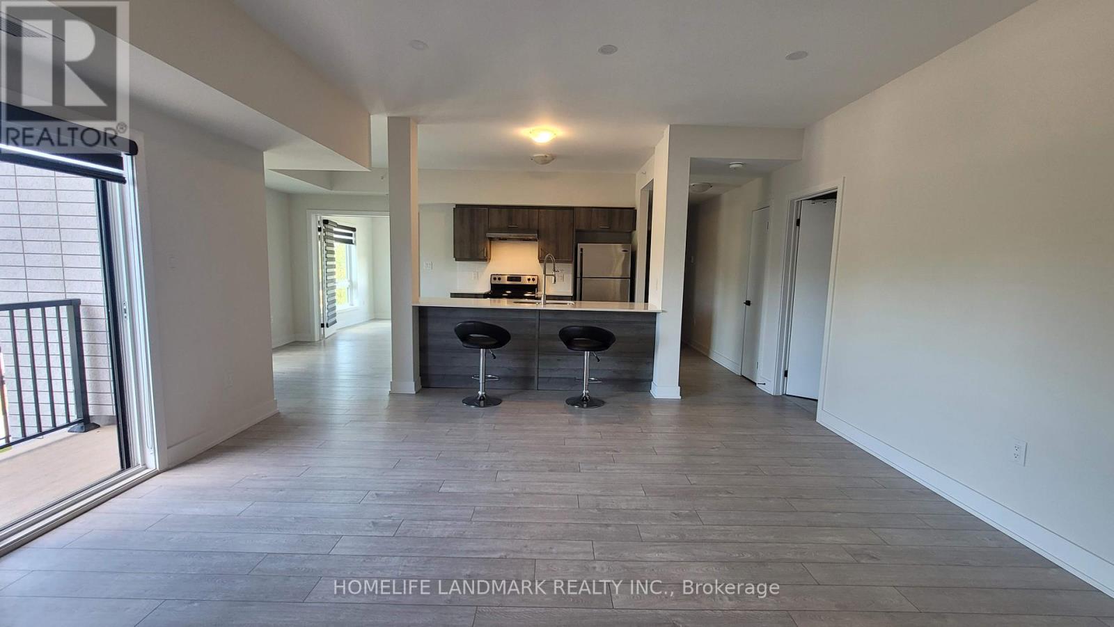 111 - 10 Culinary Lane, Barrie, Ontario  L9J 0J7 - Photo 16 - S12458441