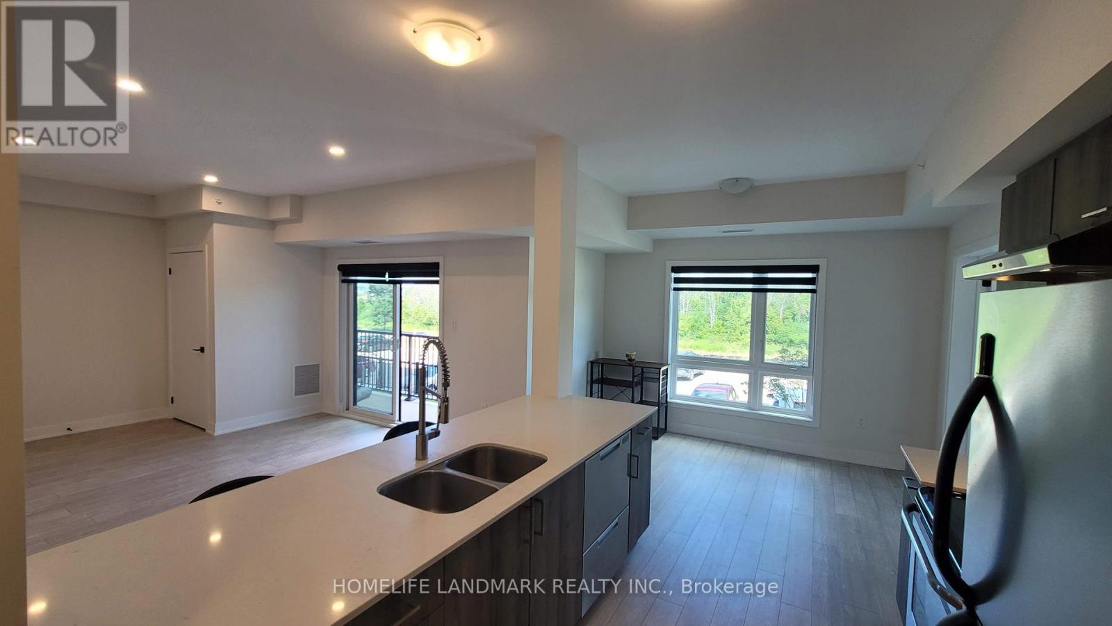 111 - 10 Culinary Lane, Barrie, Ontario  L9J 0J7 - Photo 29 - S12458441