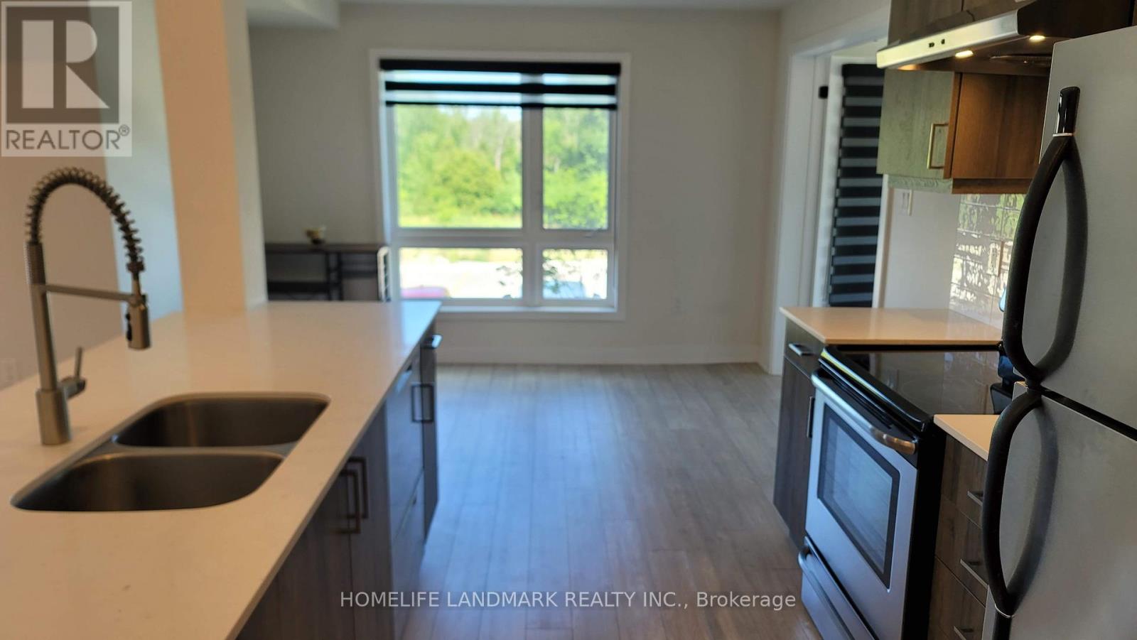 111 - 10 Culinary Lane, Barrie, Ontario  L9J 0J7 - Photo 9 - S12458441