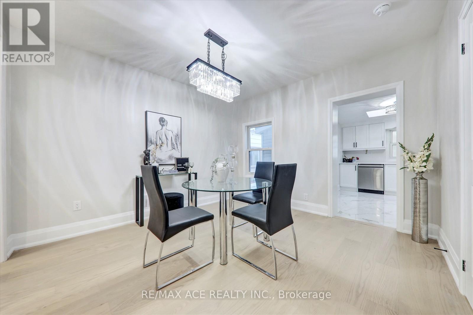 734 Brock Avenue, Toronto, Ontario  M6H 3P2 - Photo 11 - W12458437